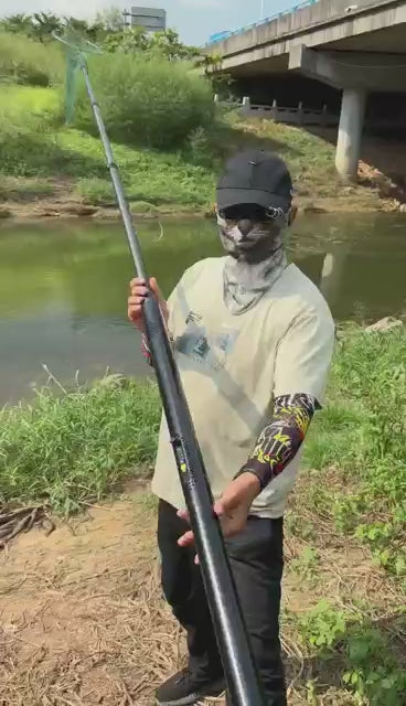 Battery Powered Carbon Fiber Landing Net with Extendable Handle